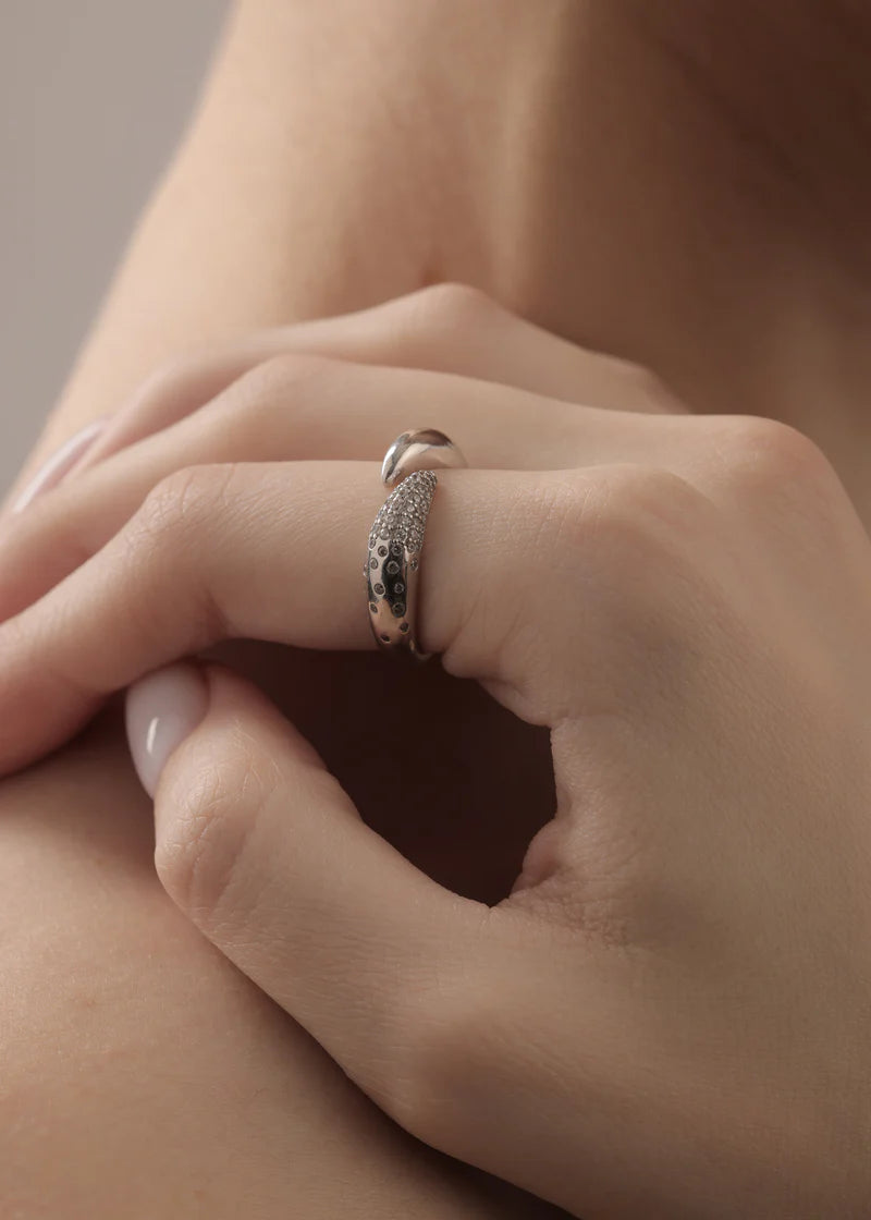 Silver Stardust Fang Ring